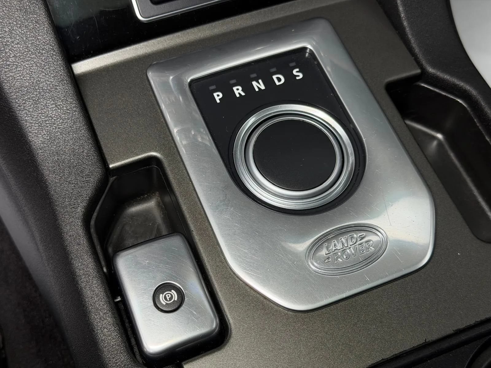Used 2015 Land Rover LR4 HSE AWD/4WD image 40