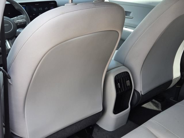 Used 2025 Hyundai Kona SEL AWD/4WD image 40