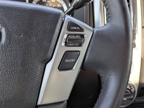 Used 2018 Nissan Titan SV w/ SV Convenience Package image 28