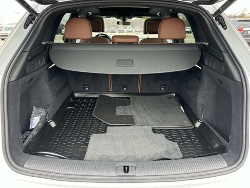 Used 2023 Audi Q5 2.0T Premium w/ Convenience Package image 10