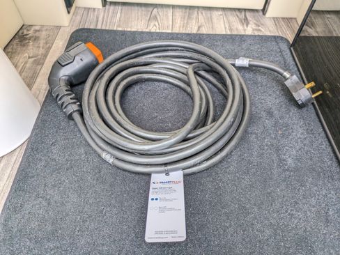 Used 2025 Mercedes-Benz Sprinter 144 Cargo image 16
