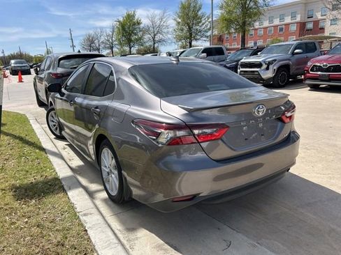 Used 2024 Toyota Camry LE image 3