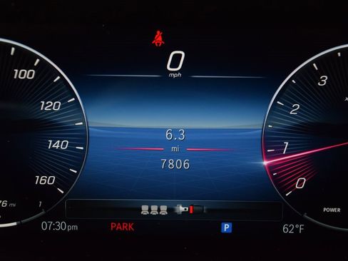 Certified 2025 Mercedes-Benz GLB 250 image 24