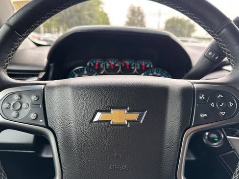 Used 2015 Chevrolet Suburban LT w/ Luxury Package RWD image 37