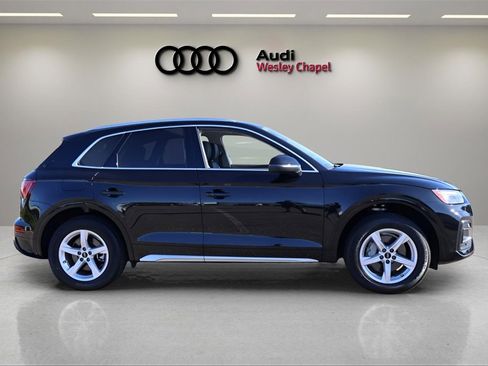 Used 2023 Audi Q5 2.0T Premium w/ Convenience Package image 6