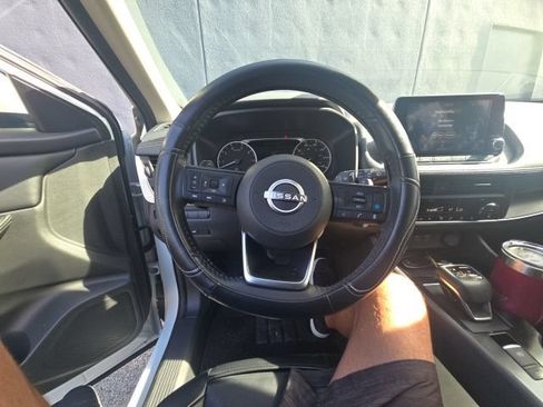 Certified 2024 Nissan Rogue SV w/ SV Premium Package FWD image 14