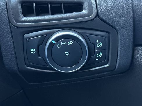 Used 2015 Ford Focus S image 28