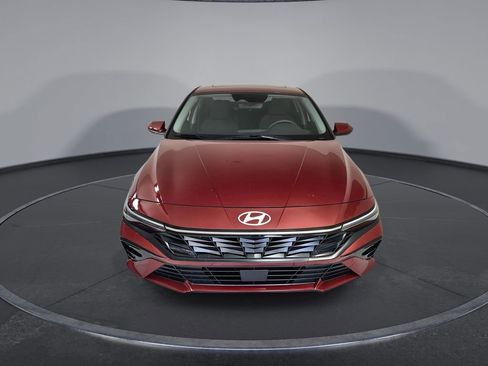 Certified 2025 Hyundai Elantra SEL FWD image 3