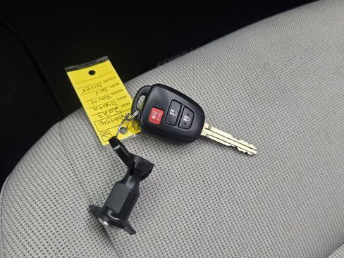 Used 2023 Toyota Corolla Cross L FWD image 16