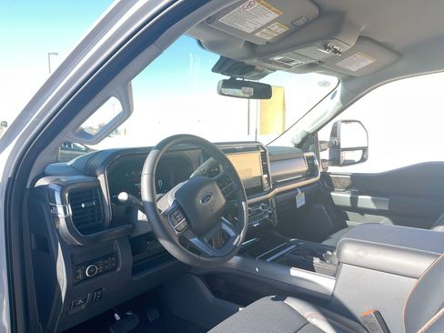 New 2026 Ford F250 Lariat w/ FX4 Off-Road Package image 31