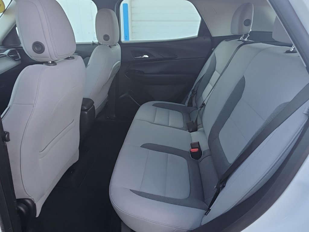 Used 2024 Chevrolet TrailBlazer LS FWD image 25