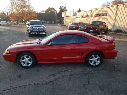 Used 1994 Ford Mustang GT RWD image 5