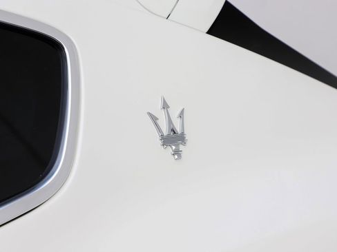 Used 2022 Maserati Levante GT image 32