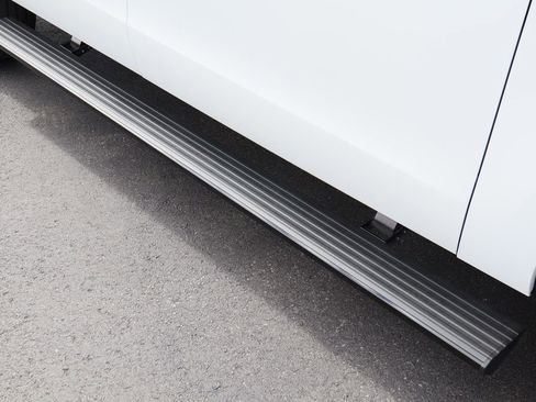 Used 2025 Lincoln Navigator L Reserve w/ Jet Appearance Package image 10