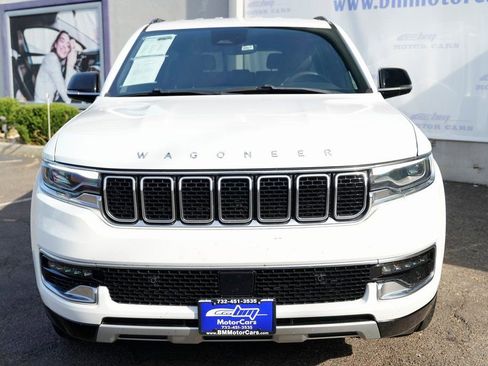 Used 2023 Jeep Wagoneer L Series II image 5