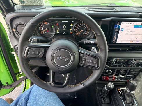 New 2025 Jeep Wrangler Unlimited Rubicon 392 image 14