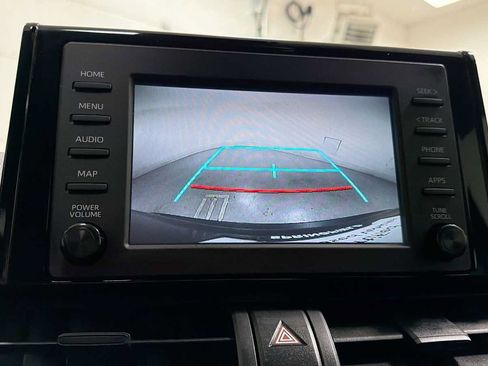 Certified 2019 Toyota RAV4 LE FWD image 19