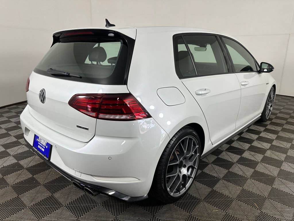 Used 2018 Volkswagen Golf R 4-Door AWD/4WD image 5
