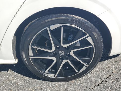 Certified 2024 Nissan Sentra SR image 8