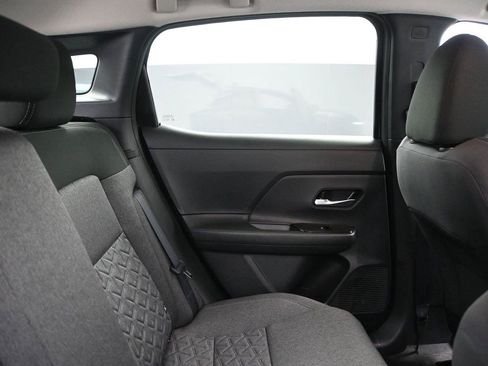 Certified 2025 Nissan Kicks SV AWD/4WD image 18