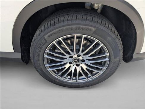 Used 2026 Mercedes-Benz GLC 300 4MATIC image 9