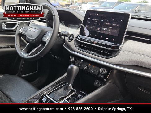 Used 2024 Jeep Compass Latitude AWD/4WD image 29