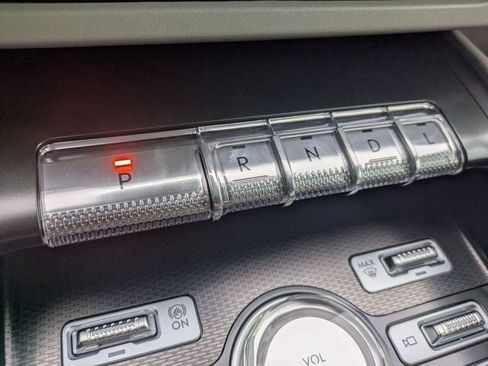 New 2026 Lincoln Nautilus Premier image 13