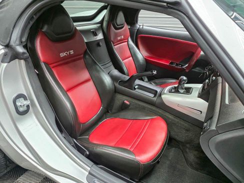 Used 2008 Saturn Sky Red Line RWD image 17