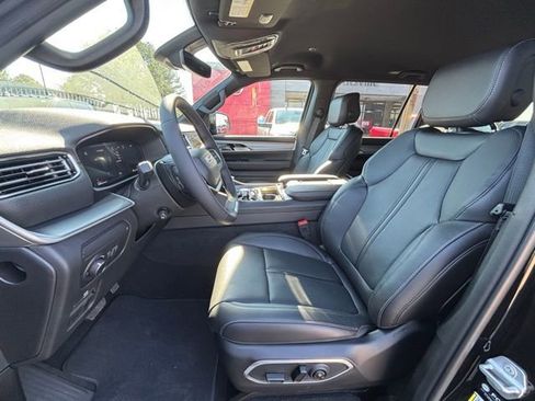 New 2026 Jeep Grand Wagoneer L 2WD image 13