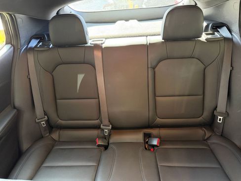 Used 2025 Buick Envista Sport Touring image 36