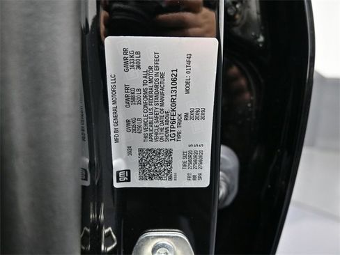 Used 2024 GMC Canyon Denali w/ LPO, Denali Black Edition image 19