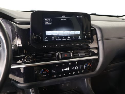 Used 2024 Nissan Pathfinder SL FWD image 5
