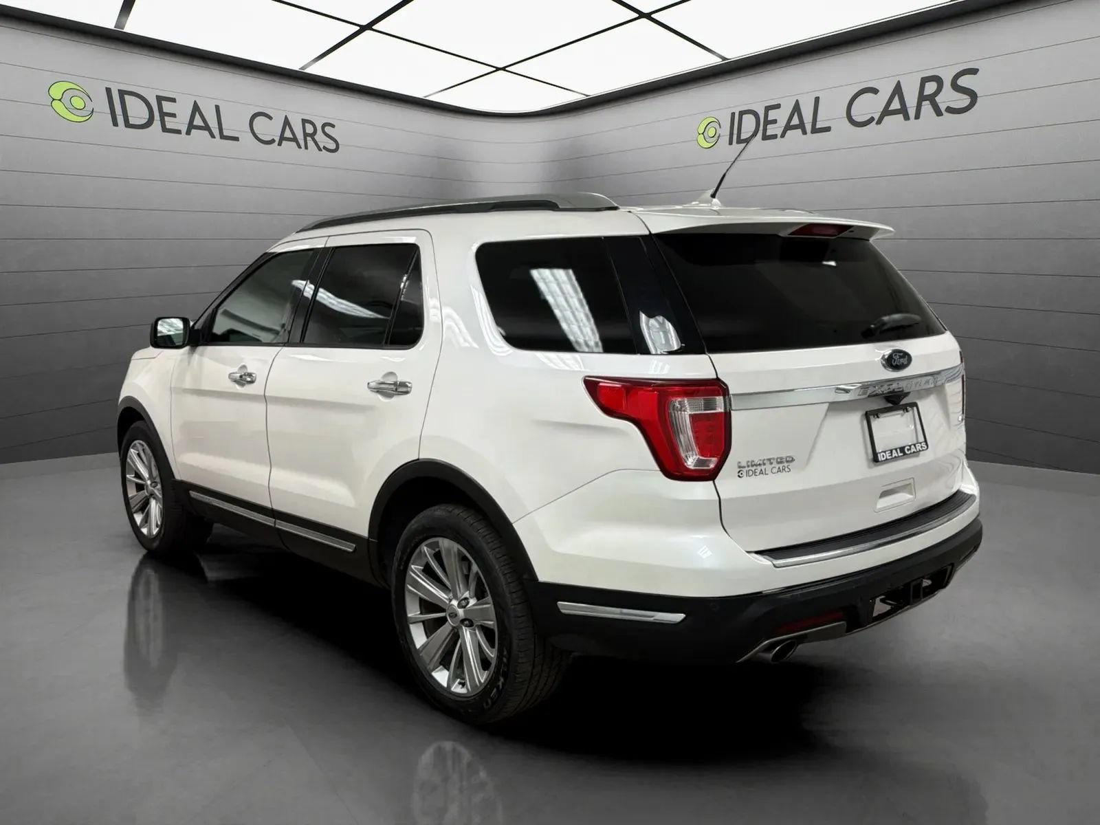 Used 2019 Ford Explorer Limited w/ Class III Trailer Tow Package AWD/4WD image 7
