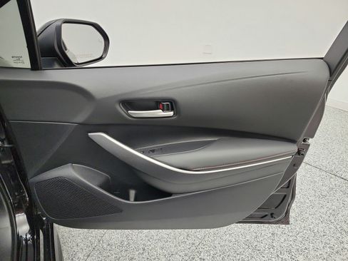 Used 2025 Toyota Corolla SE w/ SE Premium Package FWD image 21