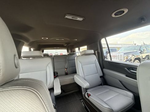 Certified 2025 GMC Yukon XL Elevation AWD/4WD image 32
