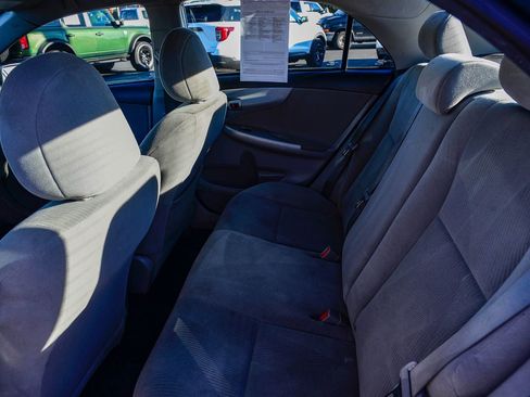 Used 2013 Toyota Corolla LE image 17