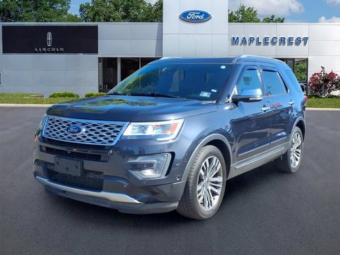 Used 2017 Ford Explorer Platinum AWD/4WD image 2