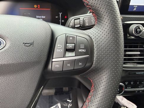 Used 2025 Ford Escape ST-Line image 24