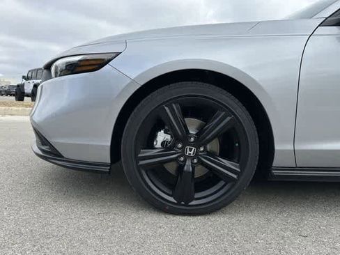 Used 2025 Honda Accord Sport image 6