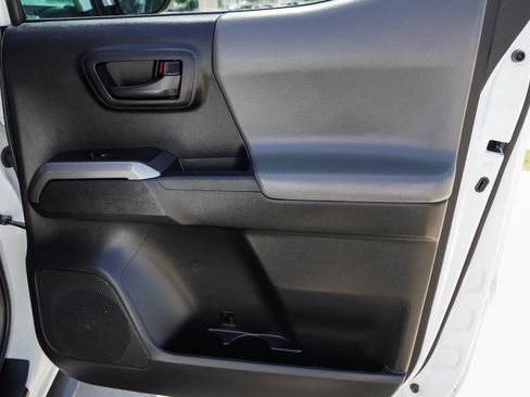Certified 2022 Toyota Tacoma SR5 w/ Technology Package AWD/4WD image 28