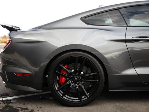 Used 2021 Ford Mustang Shelby GT500 w/ Technology Package image 19