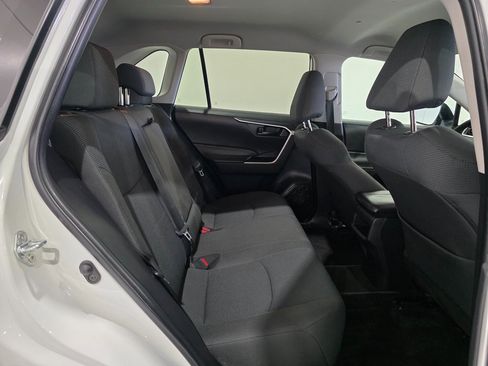 Used 2021 Toyota RAV4 LE image 25