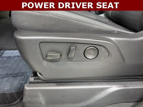 Used 2024 Chevrolet Silverado 1500 LT image 4