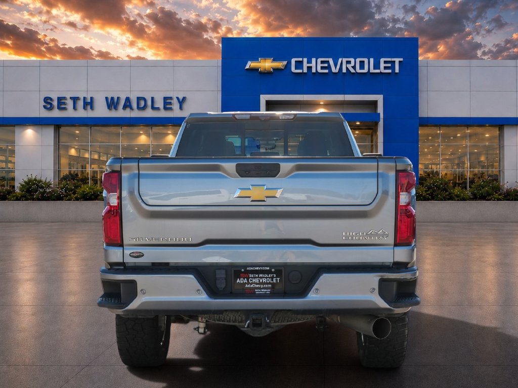 Used 2024 Chevrolet Silverado 3500 High Country w/ Technology Package AWD/4WD image 6