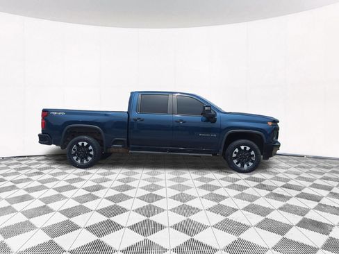Used 2020 Chevrolet Silverado 2500 Custom w/ Custom Value Package AWD/4WD image 7