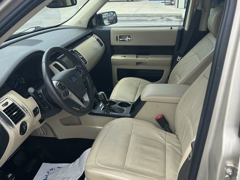 Used 2017 Ford Flex SEL w/ Equipment Group 202A AWD/4WD image 12