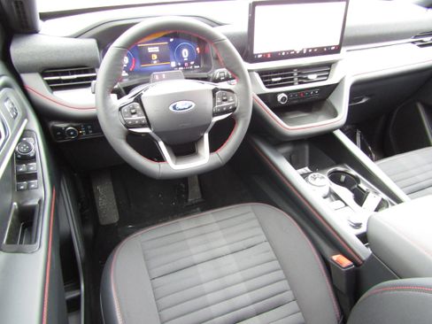 New 2026 Ford Explorer ST-Line w/ ST-Line Street Pack AWD/4WD image 3