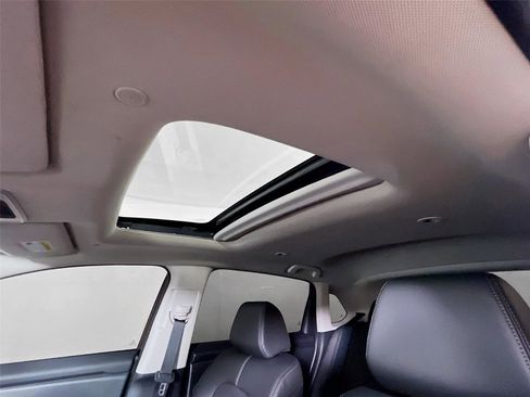 Used 2026 Honda HR-V EX-L image 14