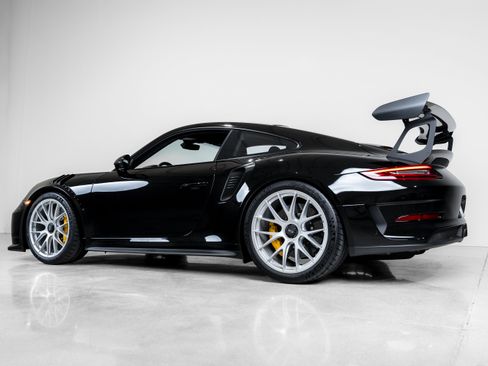 Certified 2019 Porsche 911 GT3 RS RWD image 3