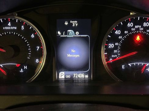 Used 2015 Toyota Camry SE image 25